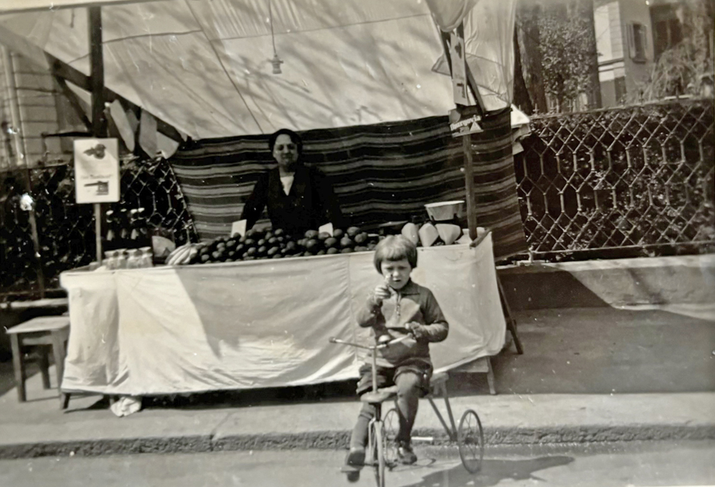 klein-Franzli auf dem Markt (1936)