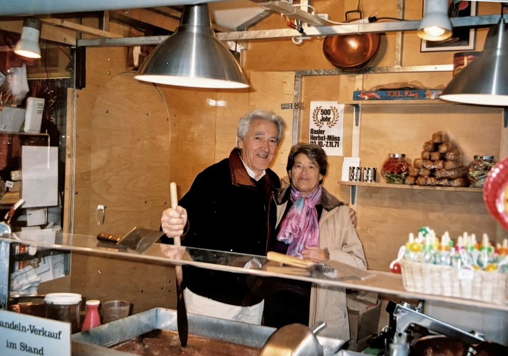 Franz und Oliva auf dem Petersplatz (2005)
